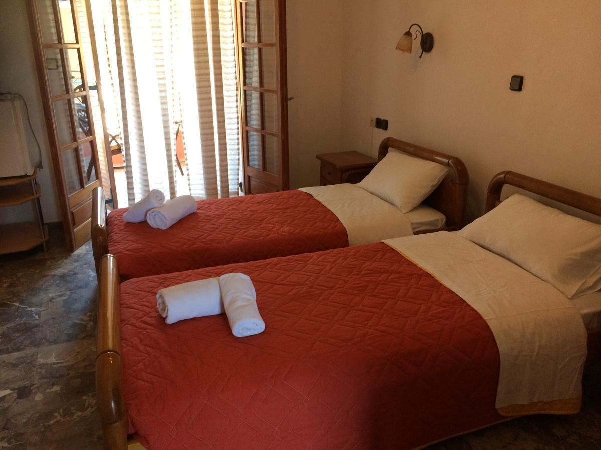 Regina Nina Hotell Vasilátika Exteriör bild